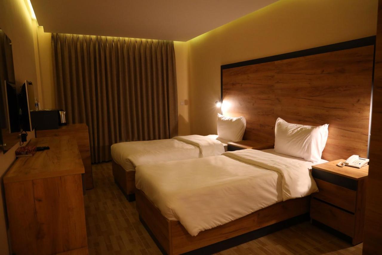 The Palm Hotel Акаба Екстер'єр фото