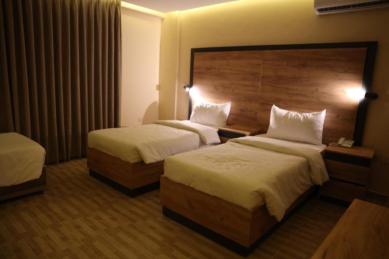 The Palm Hotel Акаба Екстер'єр фото